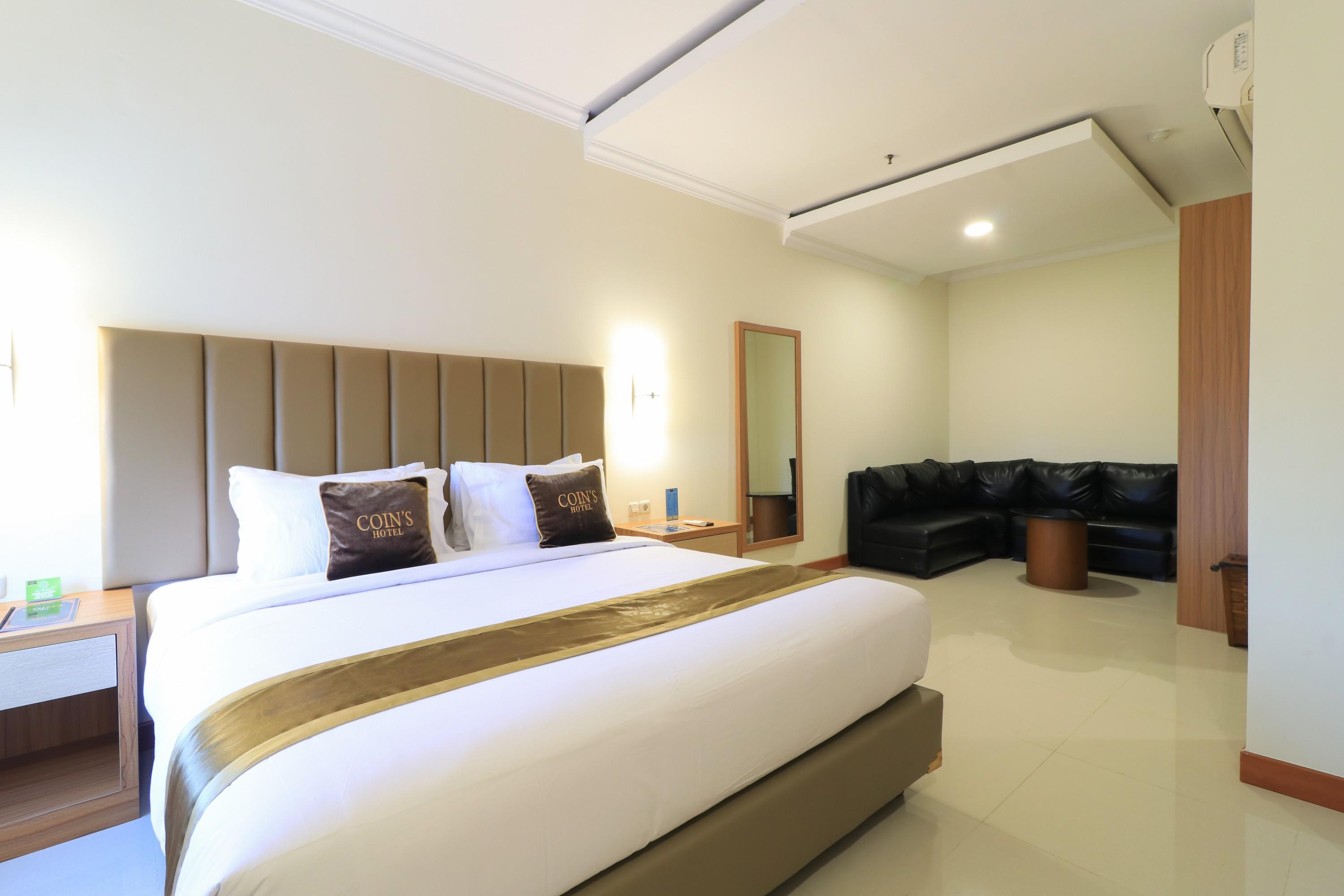 Coins Hotel Jakarta Exterior photo