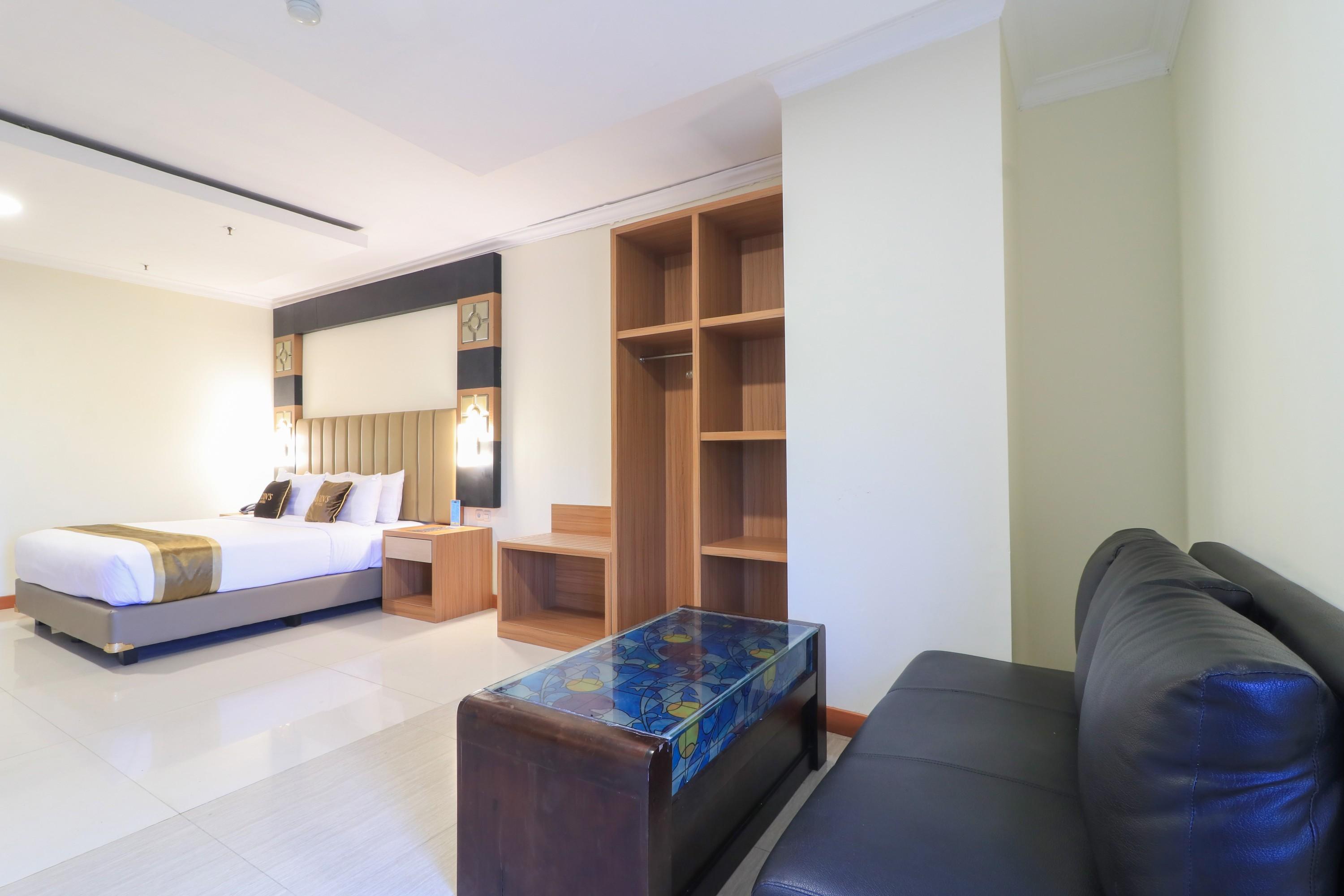 Coins Hotel Jakarta Exterior photo