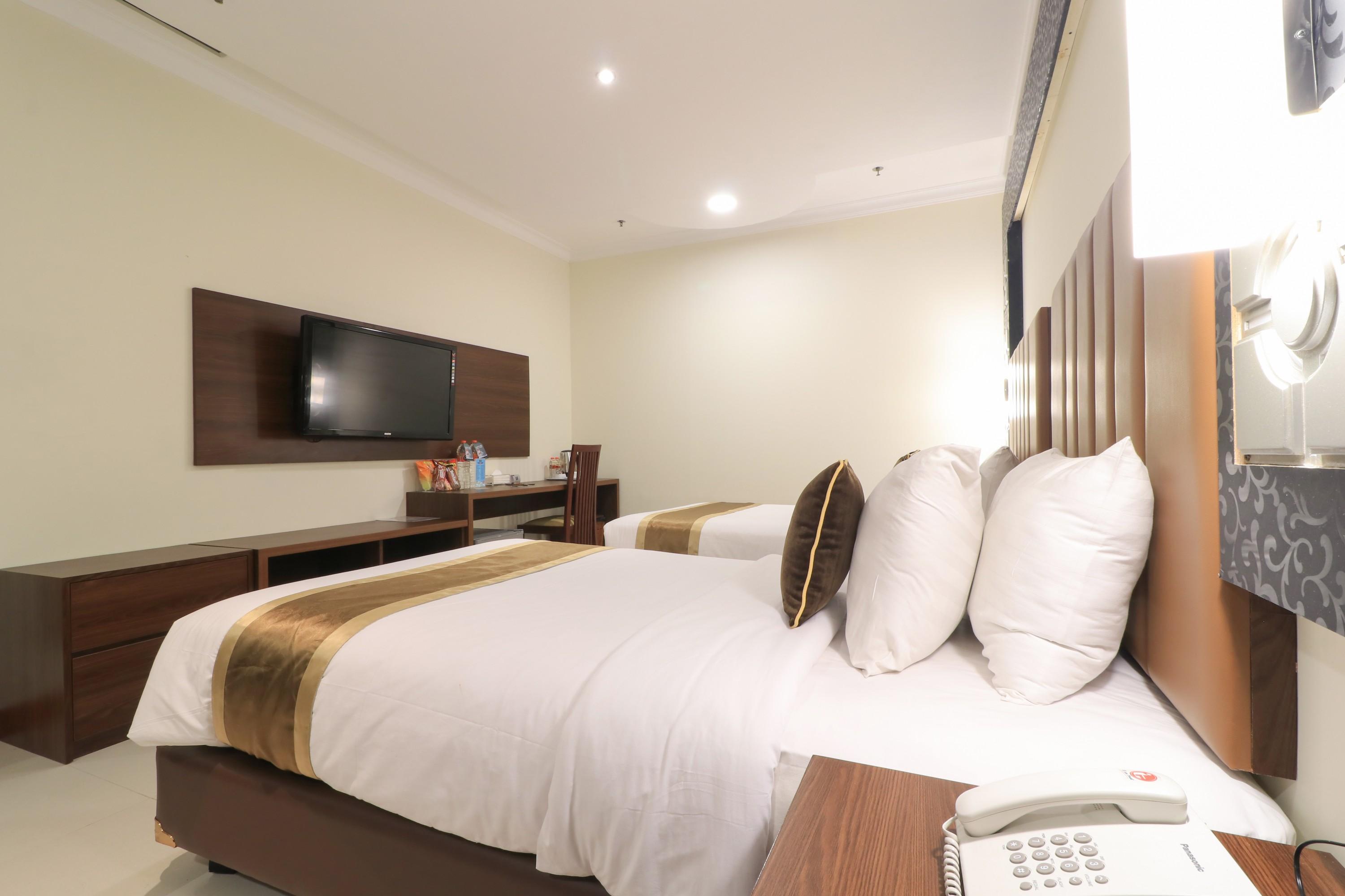 Coins Hotel Jakarta Exterior photo
