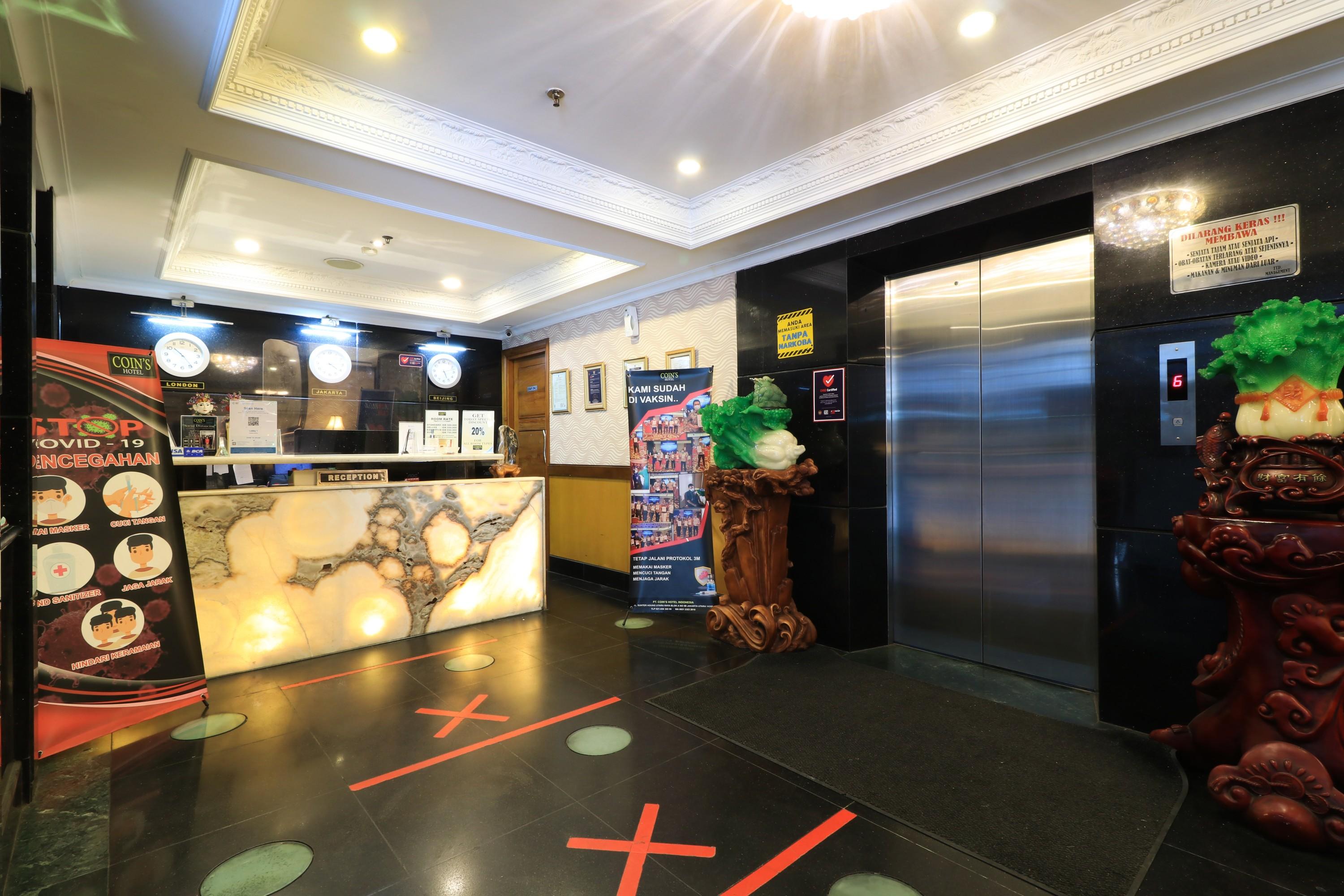 Coins Hotel Jakarta Exterior photo