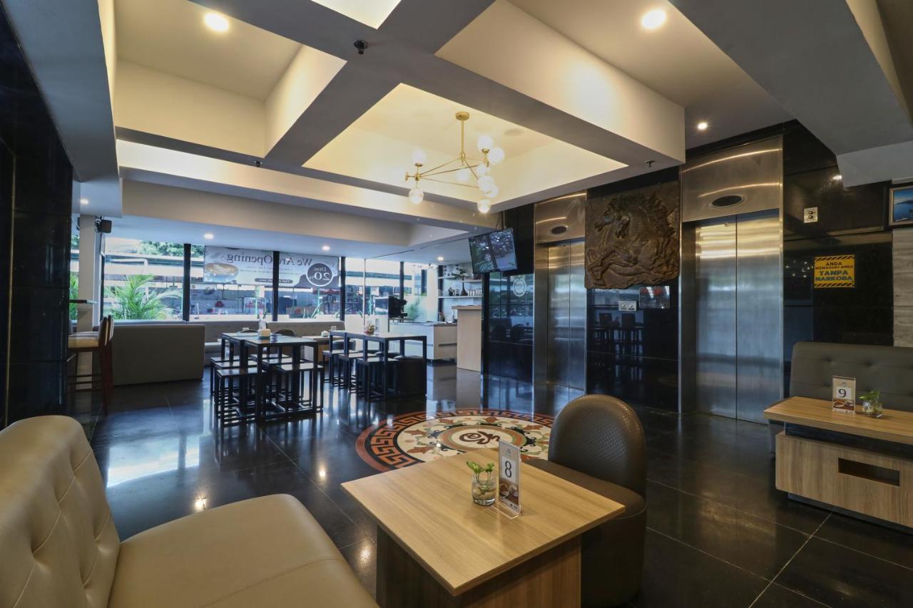 Coins Hotel Jakarta Exterior photo