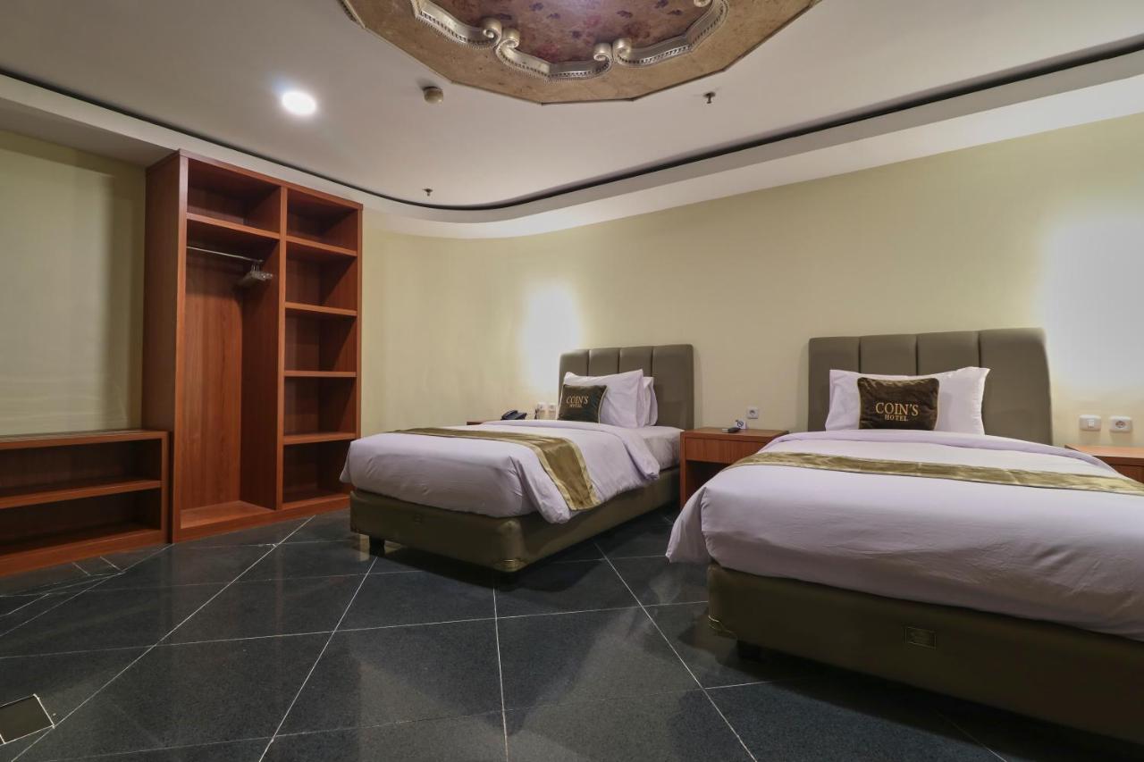 Coins Hotel Jakarta Exterior photo