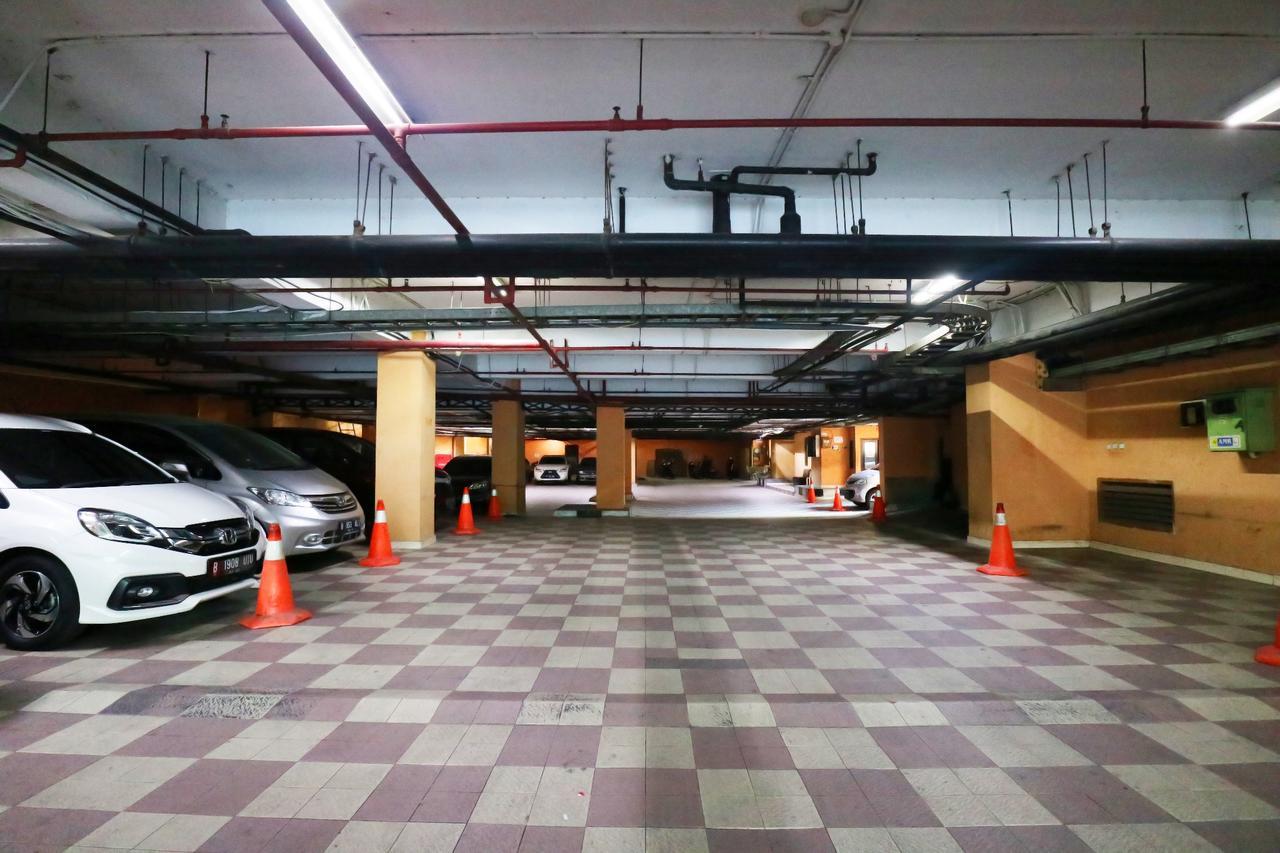 Coins Hotel Jakarta Exterior photo