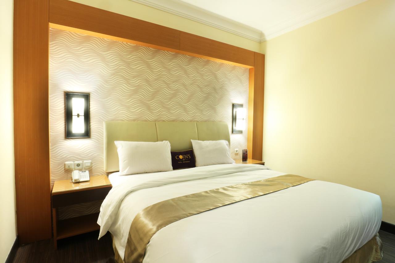 Coins Hotel Jakarta Exterior photo