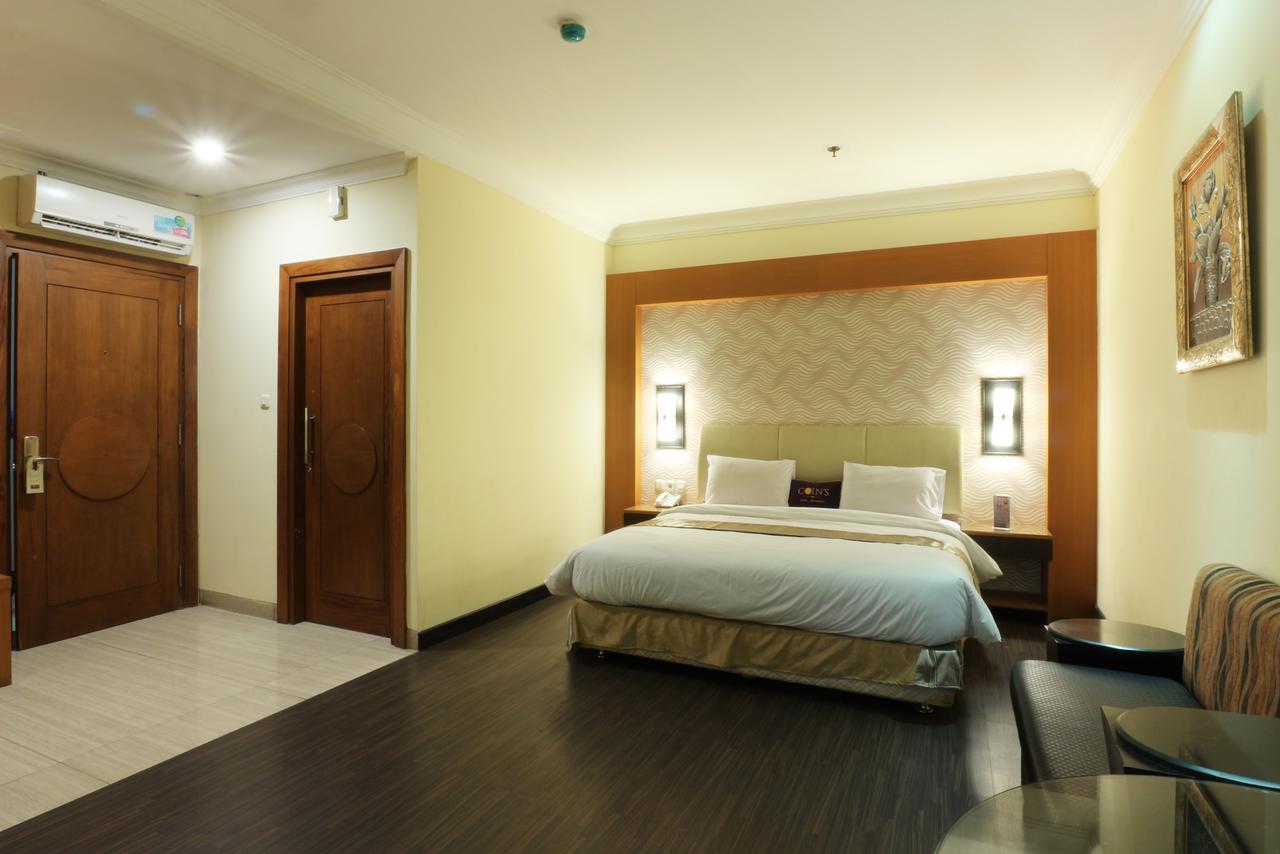 Coins Hotel Jakarta Exterior photo